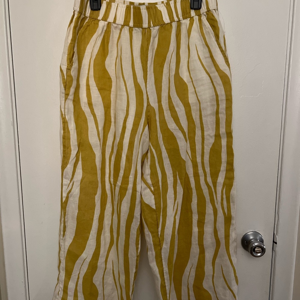 Rachel Zoe cropped 100% linen Pants. New without tags. Very cute for the summer